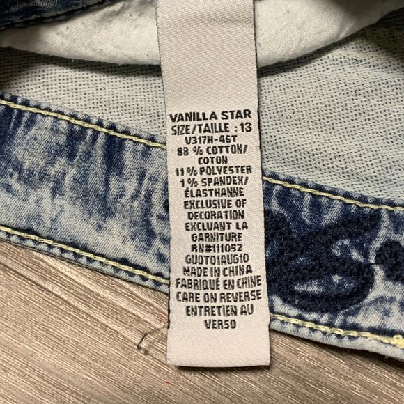 Vanilla Star | Women's Light Blue Denim Jean Shorts - Picture 3 of 5